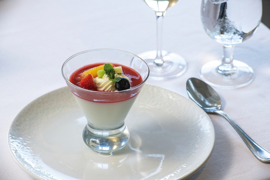 Marella Cruises Marella Explorer 2 Latitude 53 Dishes ©Ben Waller 5.jpg
